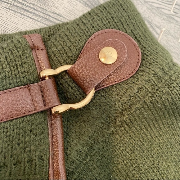 Akemi + Kin Anthropologie Knit Short Sleeve Poncho - Picture 10 of 16